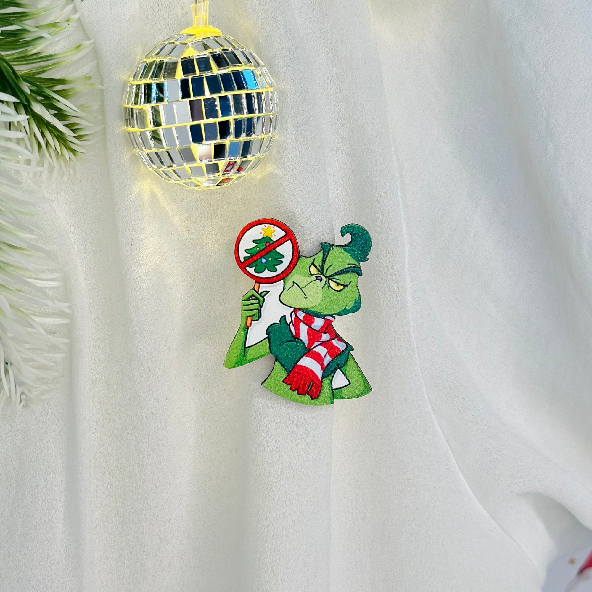 Grinch Various design standard brooches