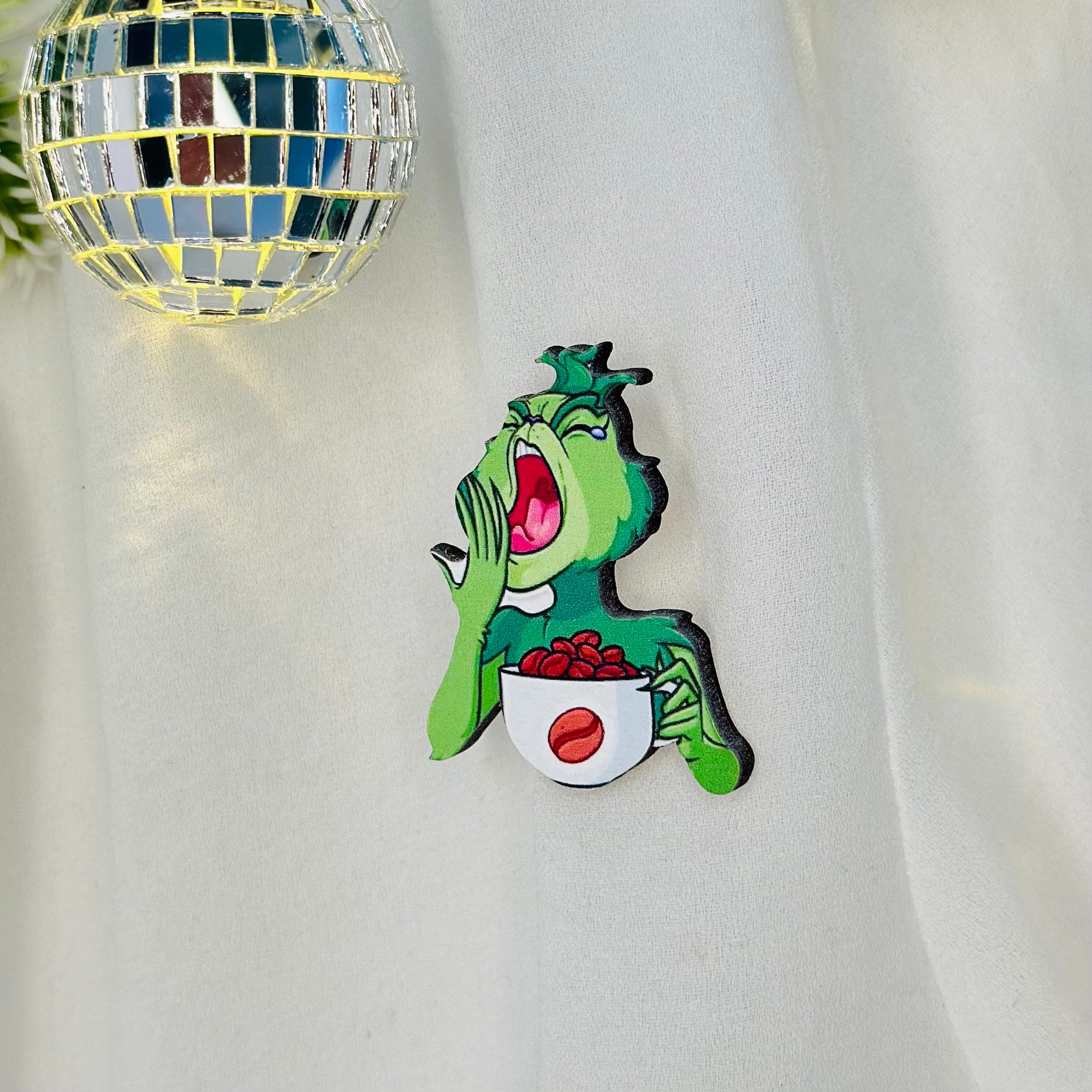 The Grinch With Various design Gifts/Fireplace/Coffee Standard Brooch