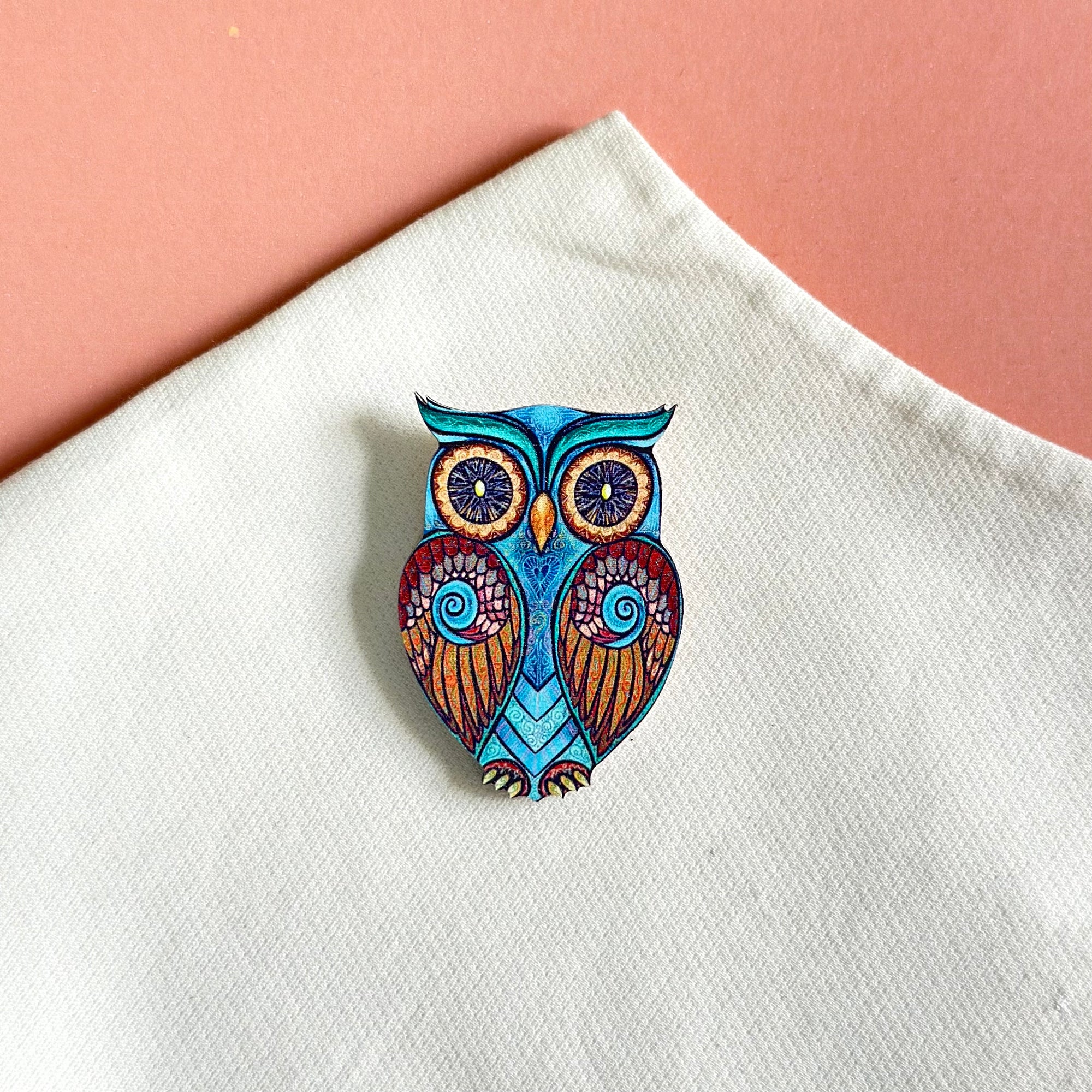 Blue owl standard brooch