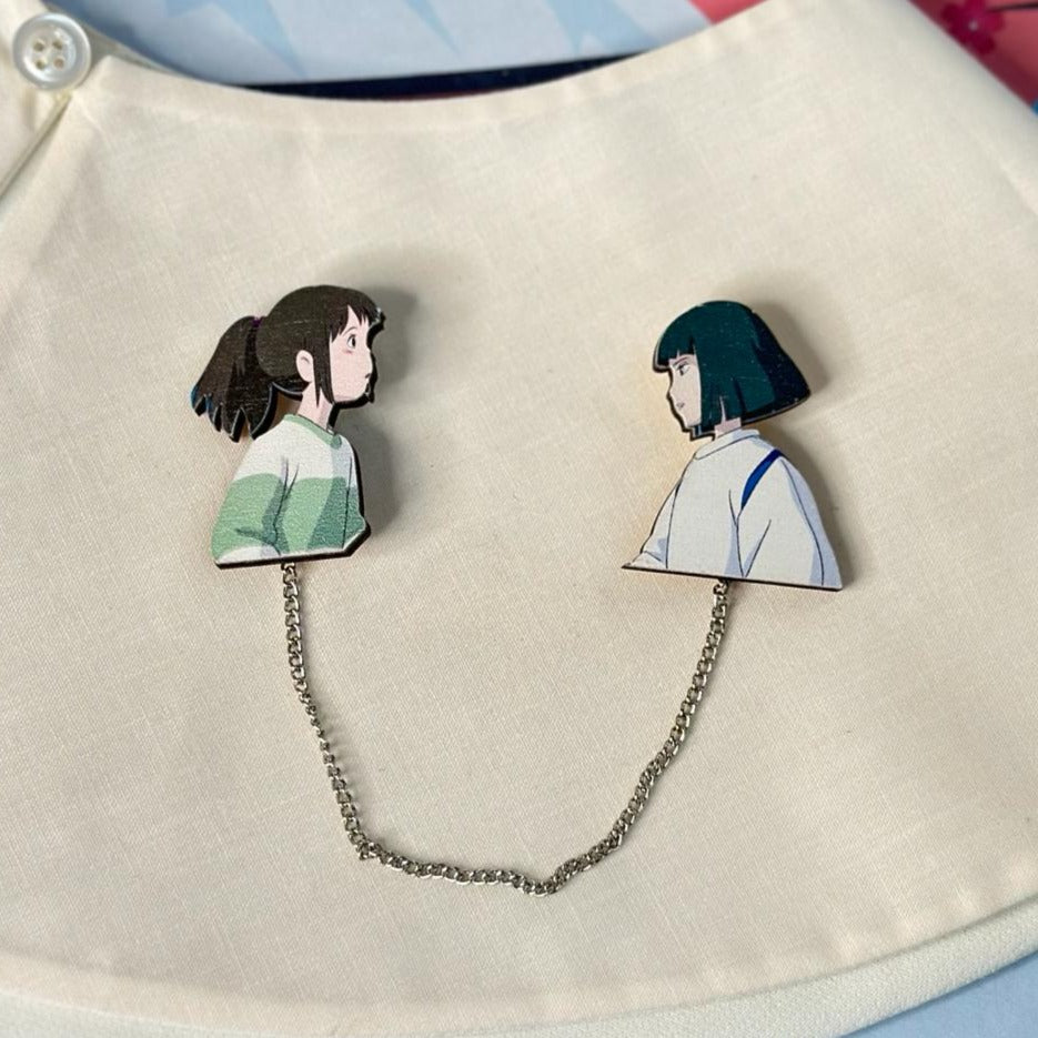 ანიმე Spirited Away: Chihiro Ogino & Haku გულსაბნევი აქსესუარი