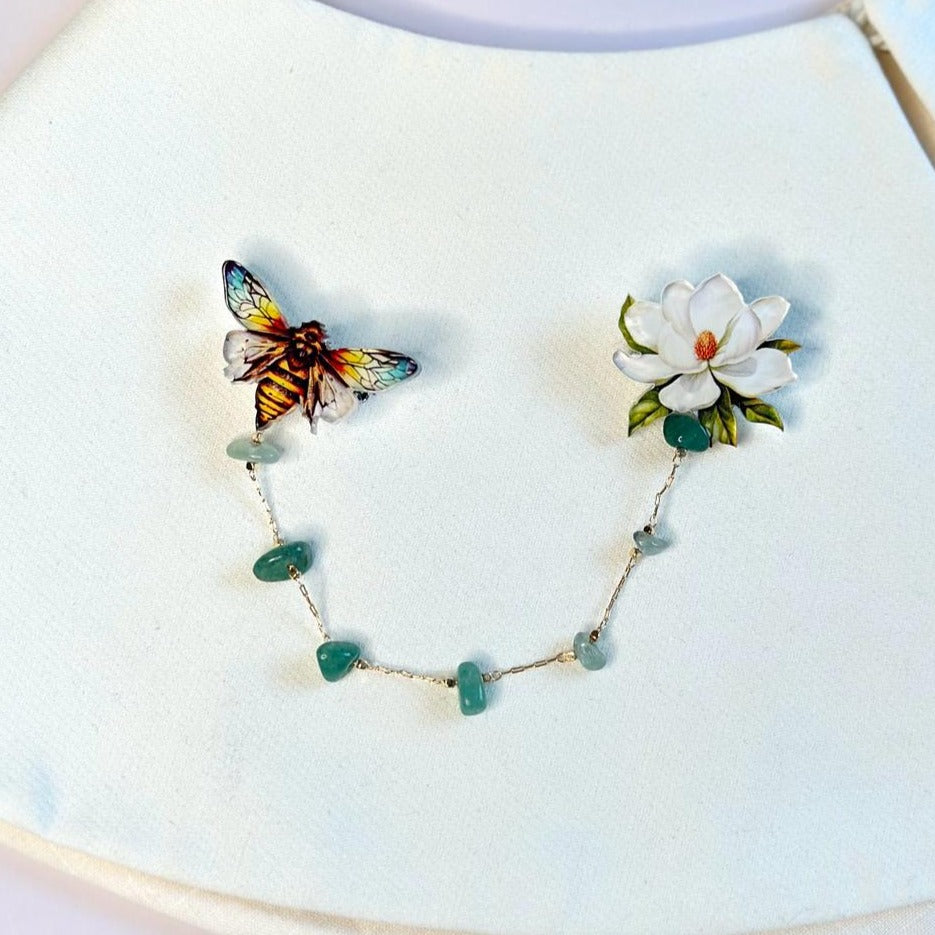 Bee and White Flower: Organic glass brooch with natural aventurine stones